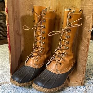 L.L.Bean Boots - 10" Maine Hunting Shoe Size 6M    7 1/2W